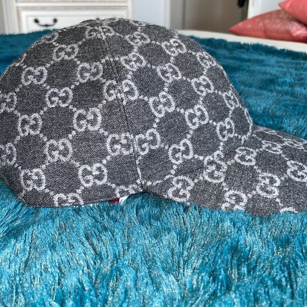 New Gucci Gray Monogram baseball cap